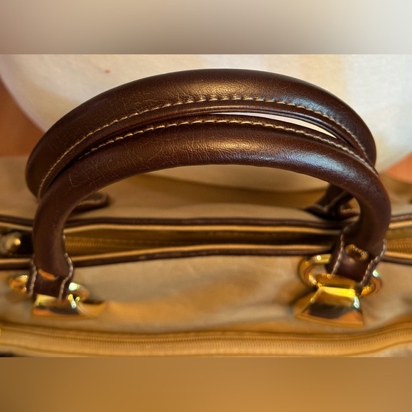 Vintage Capezio Tan Brown Trim Faux Leather Top Handbag Crossbody W Bag Charm - Picture 6 of 16